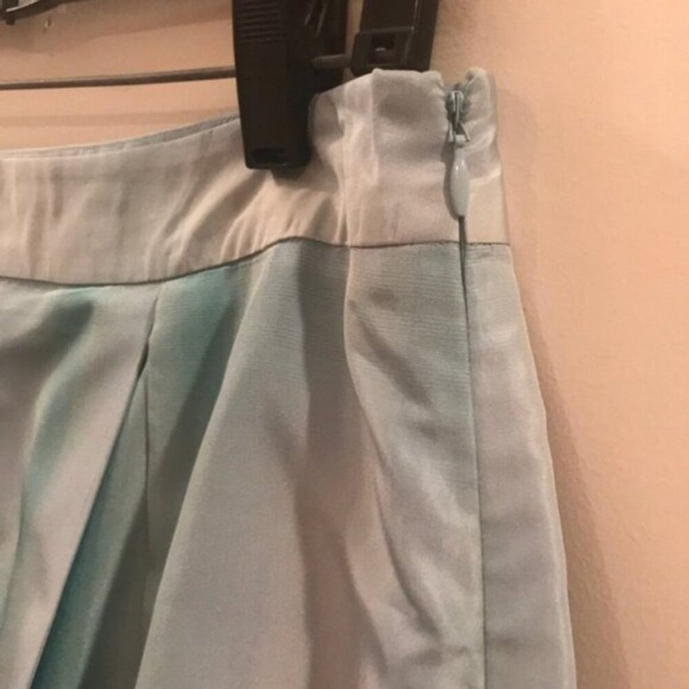 💙 Vintage Banana Republic Women’s Aqua Silk Pleated A-Line Skirt | Size 4 💙 - Picture 8 of 8